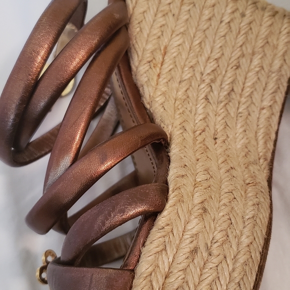 Louis Vuitton Bronze strappy sandals - Picture 10 of 15